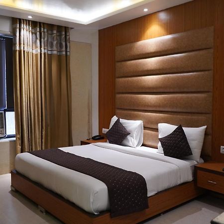 Hotel O Delhi, Near Karol Bagh Main Market And Metro Station نيودلهي المظهر الخارجي الصورة