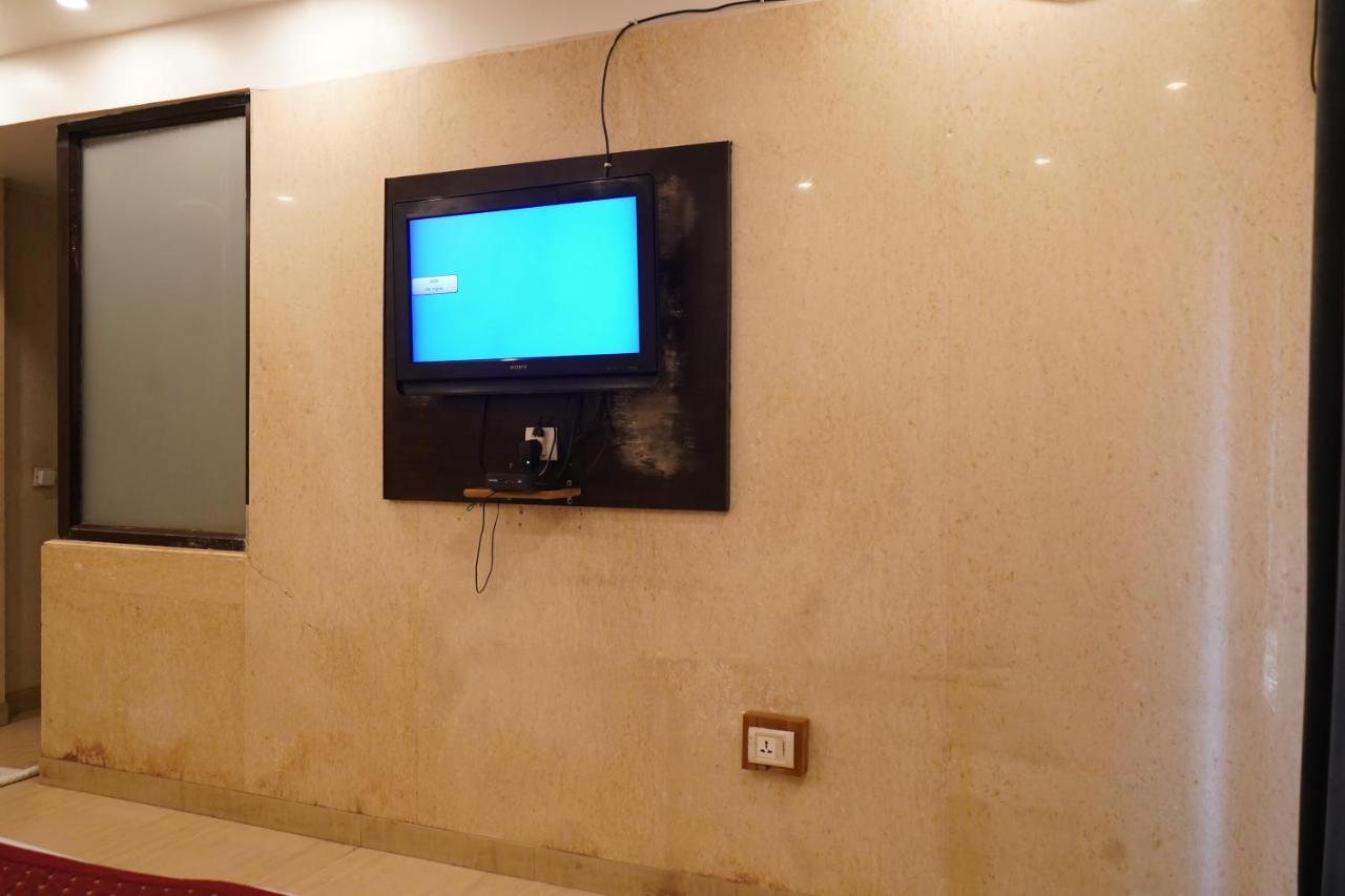 Hotel O Delhi, Near Karol Bagh Main Market And Metro Station نيودلهي المظهر الخارجي الصورة